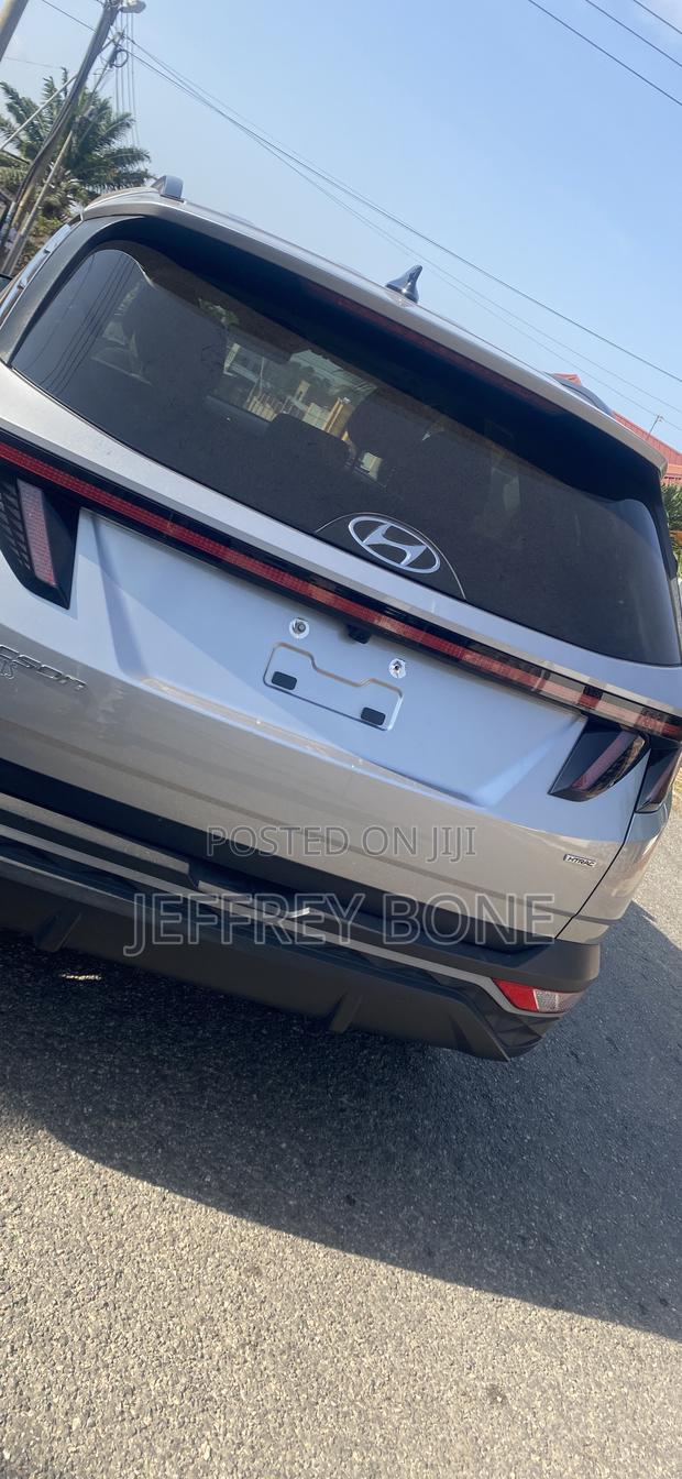 Hyundai Tucson SE 2022 Gray · Photo 2