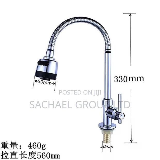 Pull Out Silver Kitchen Tap · Photo 1