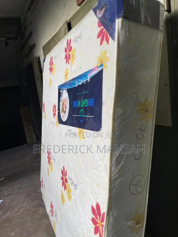 10inches Queen Size High Density Mattress for Sale · Photo 1