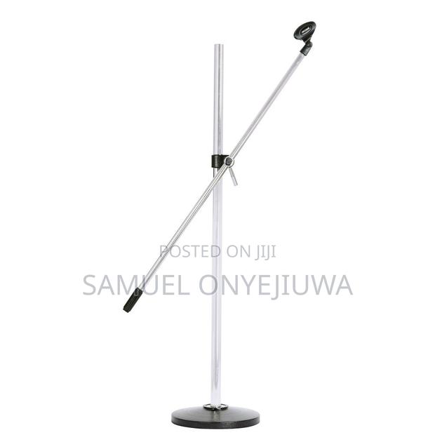 Round Base Microphone Stand · Photo 1