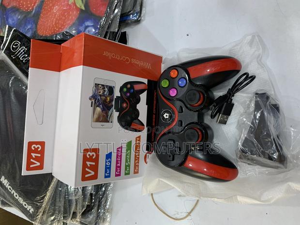 V13 Phone Controller · Photo 1