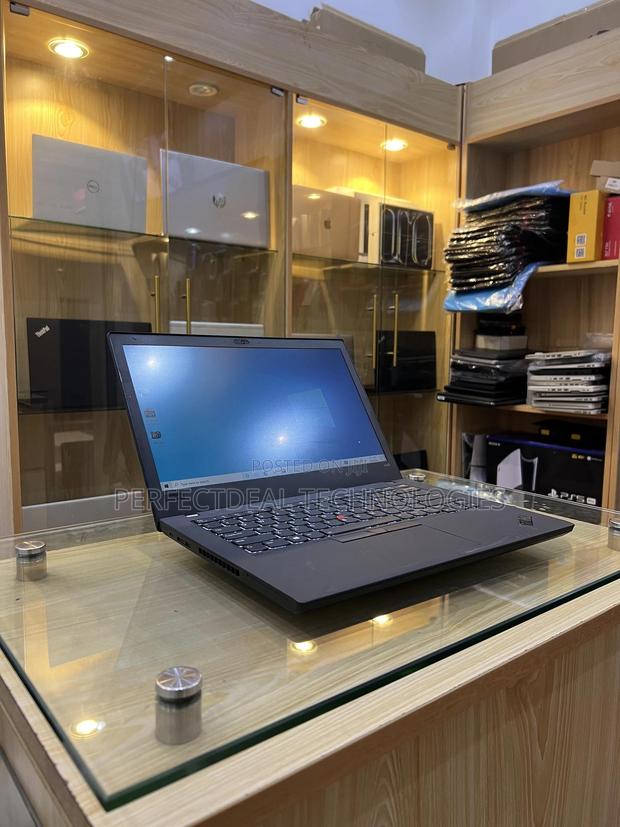 New Laptop Lenovo ThinkPad A485 8GB AMD Ryzen 5 SSD 256GB · Photo 5
