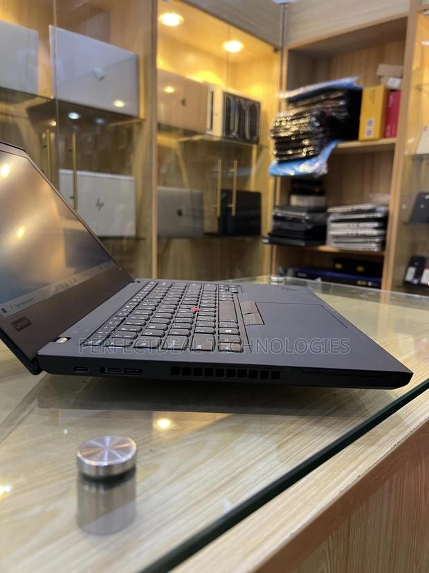 New Laptop Lenovo ThinkPad A485 8GB AMD Ryzen 5 SSD 256GB · Photo 7