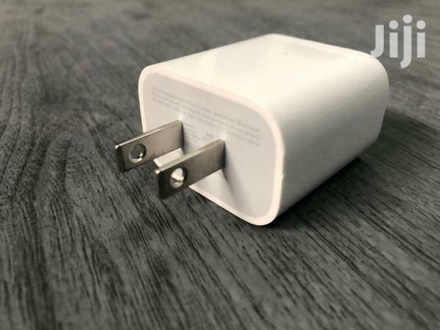 Apple iPhone Charger · Photo 2