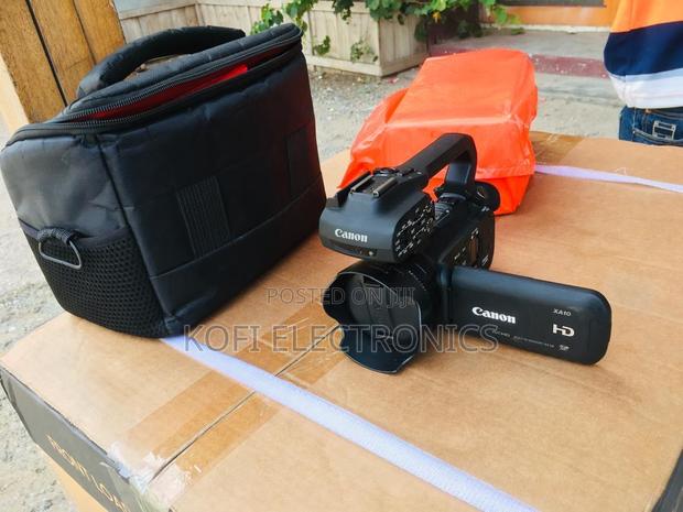 Canon Xa10 Professional Camcorder With 64gb Internal Memory · Photo 1