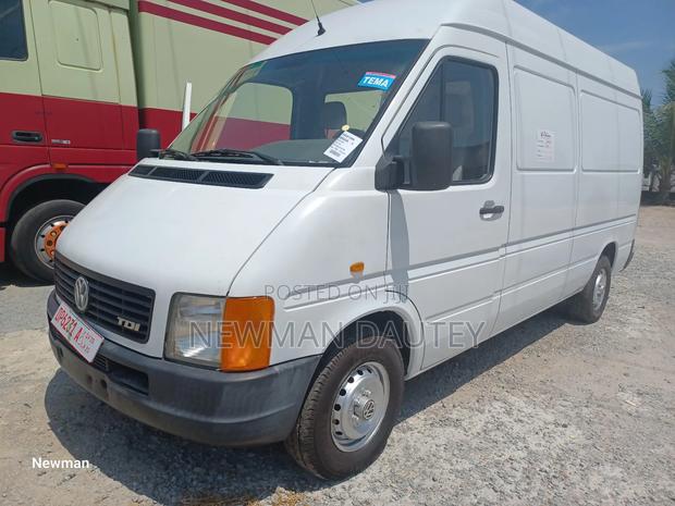 Volkswagen LT 2002 White · Photo 1