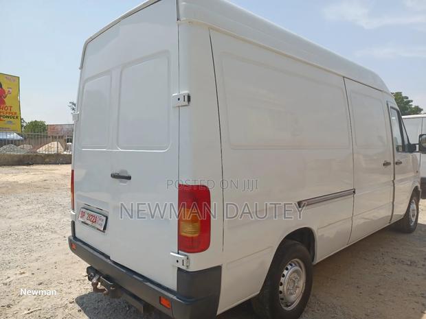 Volkswagen LT 2002 White · Photo 3