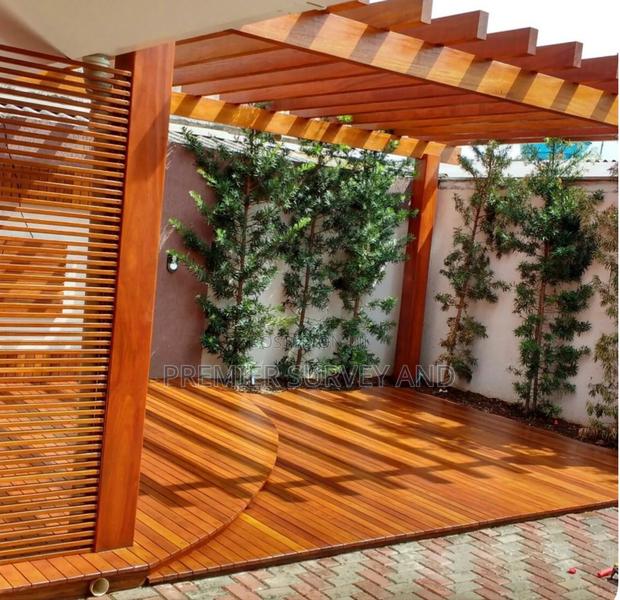 Pergola Installation · Photo 2