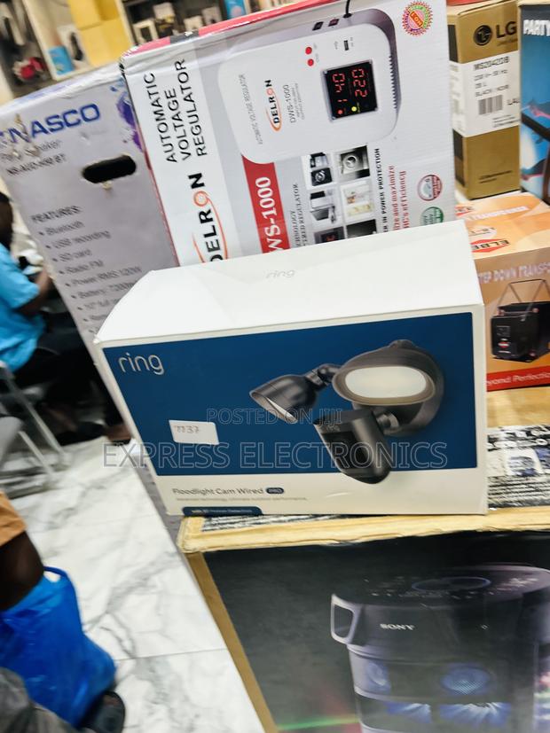 Home Smart Ring Floodlight Cam Wired Pro · Photo 1