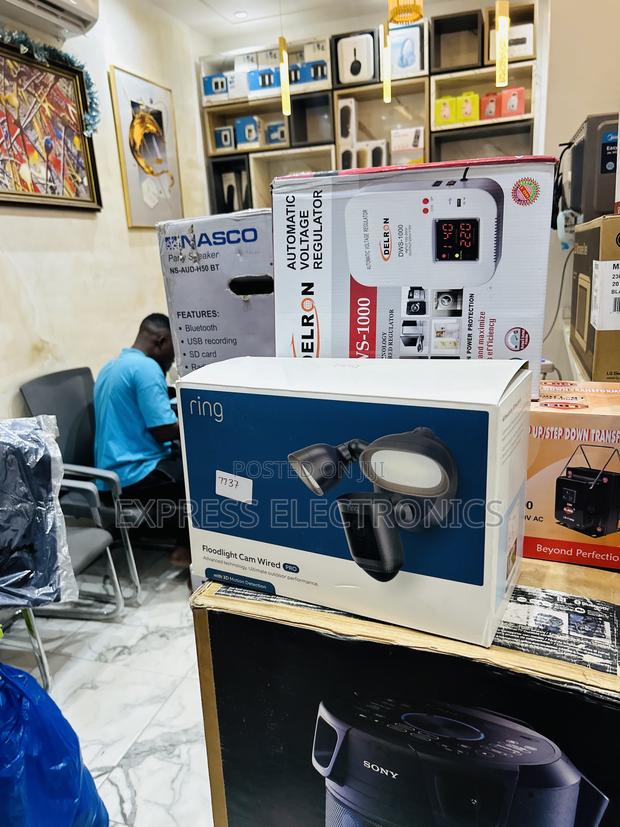Zealous Sleek Ring Cam Pro Wired Floodlights · Photo 1