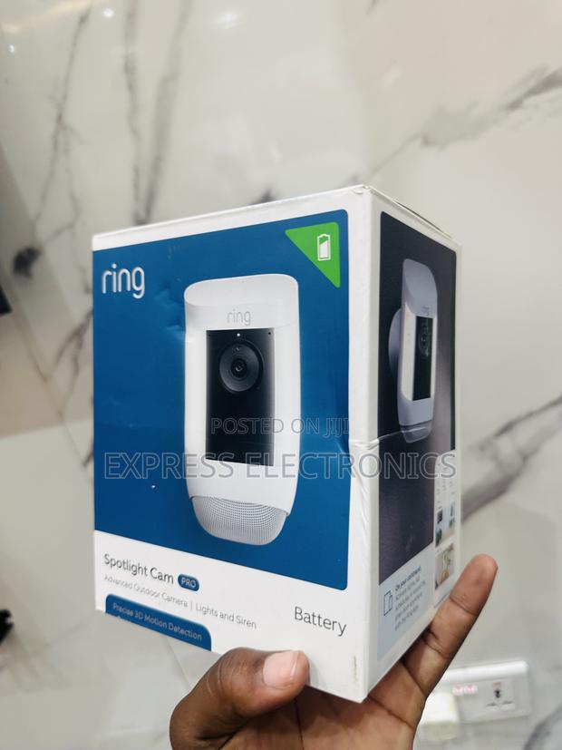 Hot Cake on Ring Spotlight Outdoor Cam Pro Battery · Photo 1