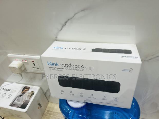 Sleek Slim Blink Outdoor 4 Cam · Photo 1