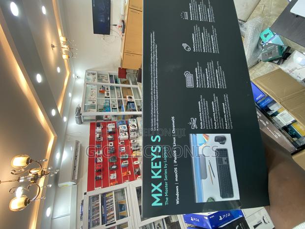 Logitech Mx Keys Wireless Keyboard · Photo 4
