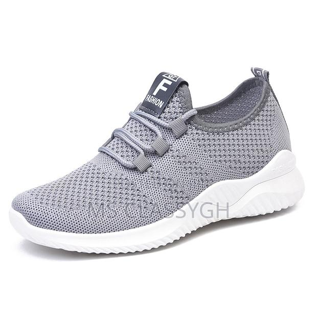 Sports Shoes Comfortable Trendy Lightweight Sneakers · Photo 2