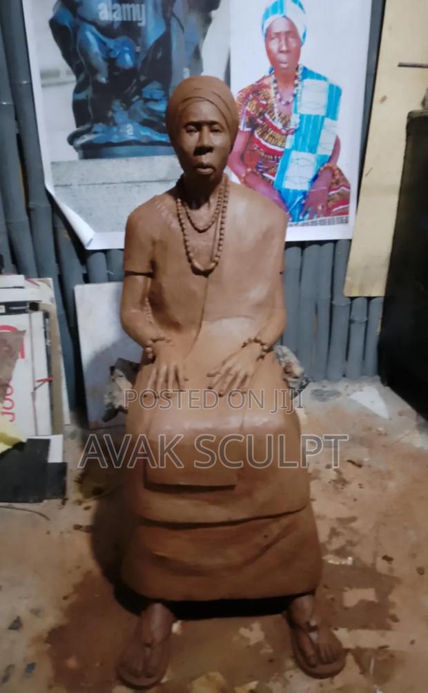 Life Size Realistic Statue · Photo 3