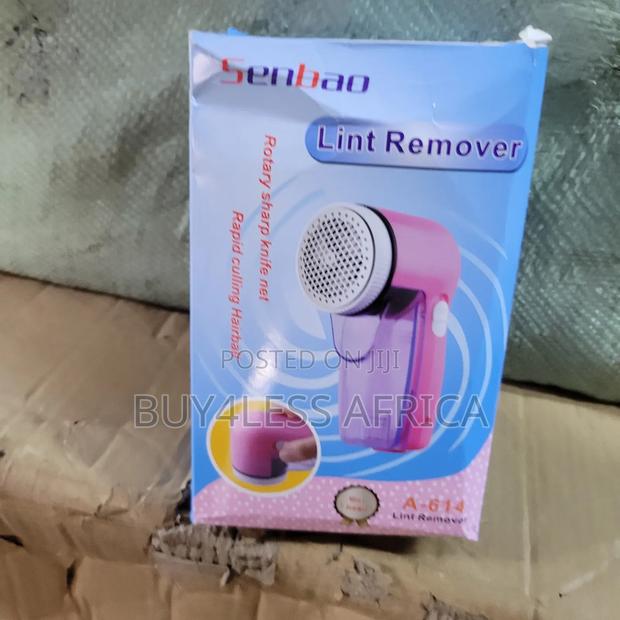 Rechargeable Lint Remover · Photo 1