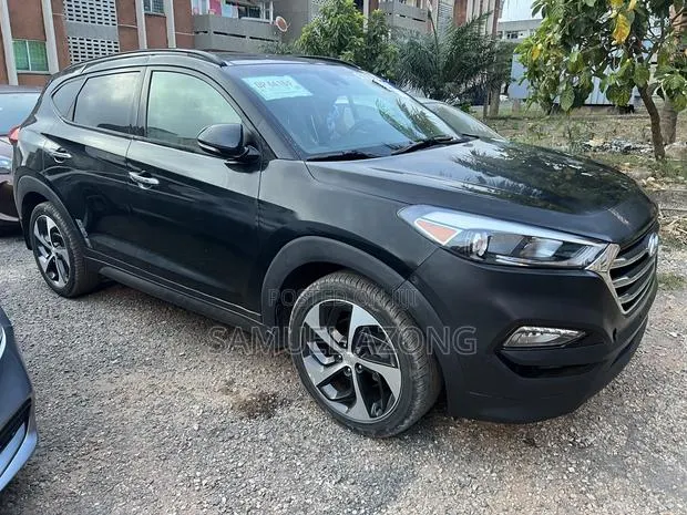 Hyundai Tucson Limited AWD 2016 Black · Photo 1