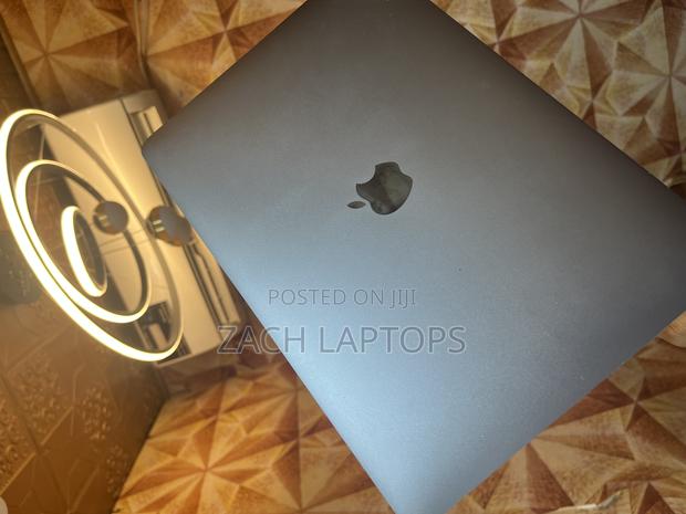 Laptop Apple MacBook Pro 2017 8GB Intel Core i5 SSD 256GB · Photo 2