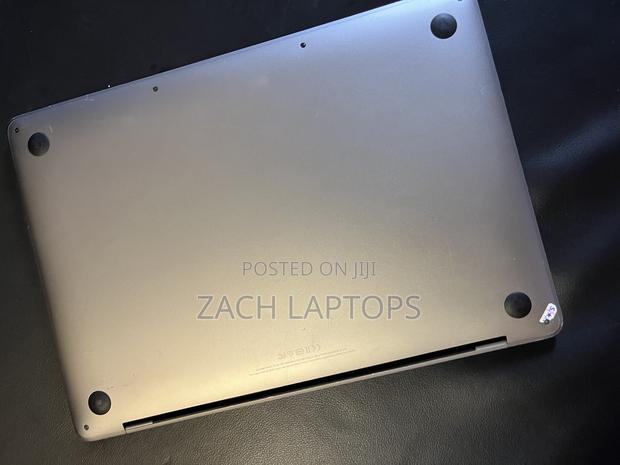 Laptop Apple MacBook Pro 2017 16GB Intel Core I7 SSD 256GB · Photo 3