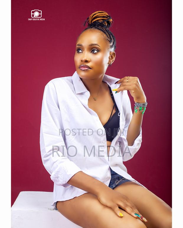 Book for Your Beautiful Birthday Photoshoot Pictures · Photo 1