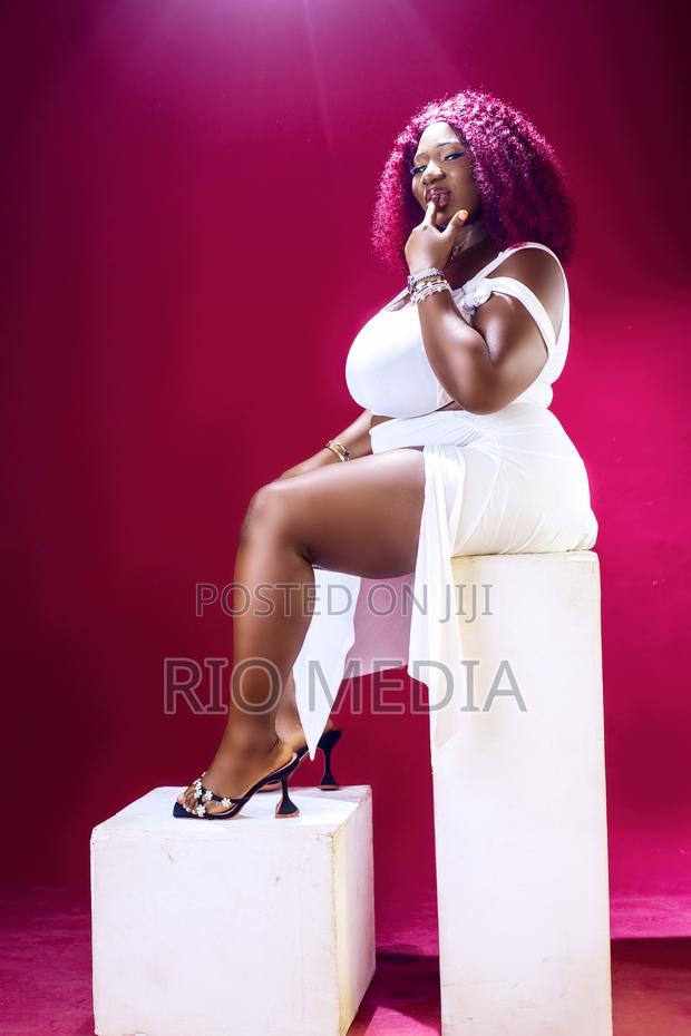 Book for Your Photography Moment · Photo 2