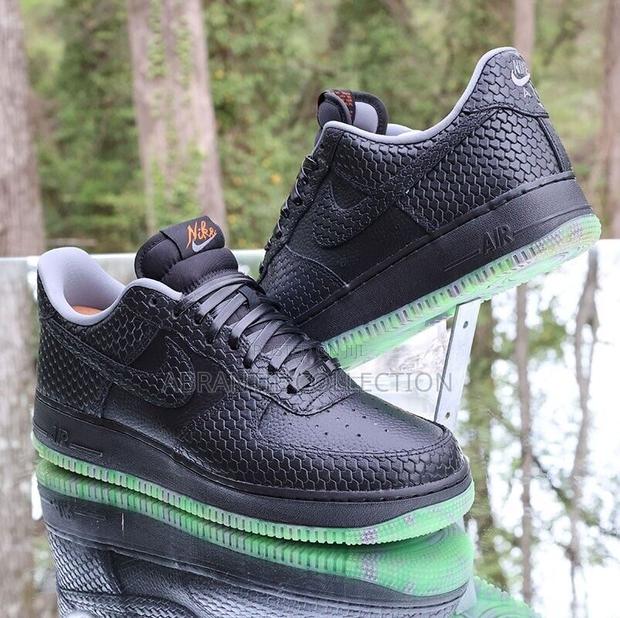 Nike Air Force 1 Premium Halloween · Photo 1