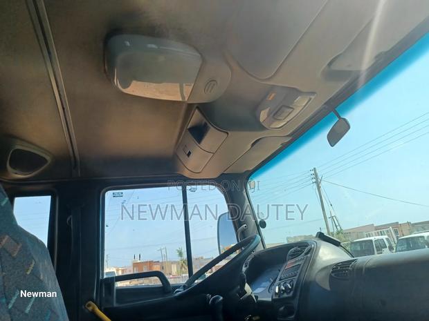 Hyundai 5ton Truck Blue · Photo 7