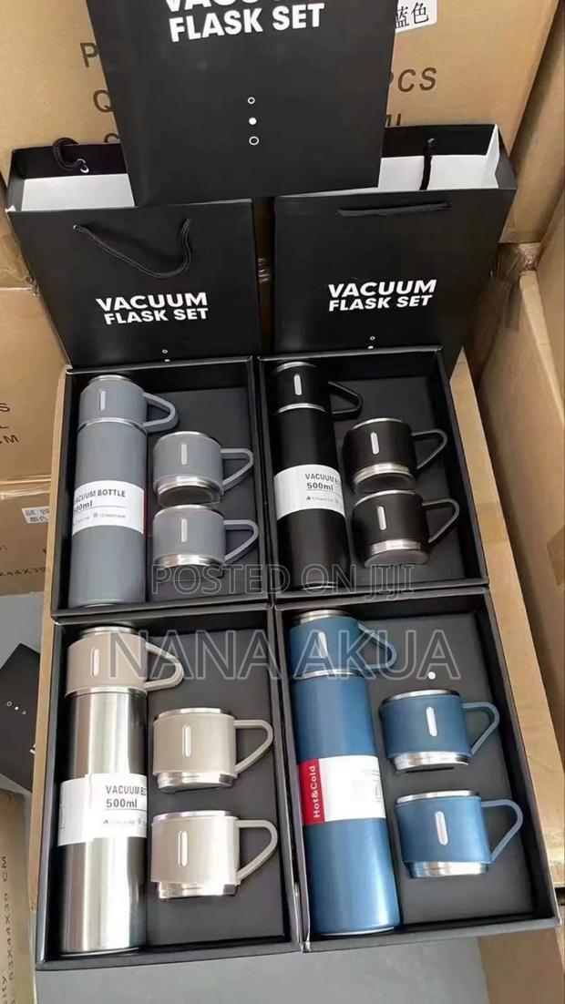 Customised Vacuum Flask With Cup · Photo 3