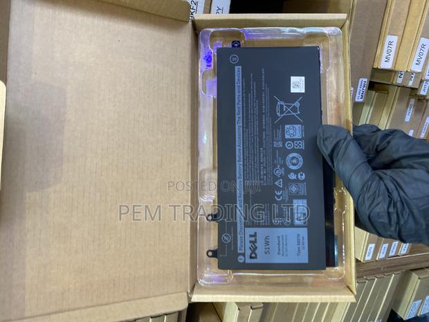 R8d7n Laptop Battery for Dell Latitude 5400 5410 5500 · Photo 1