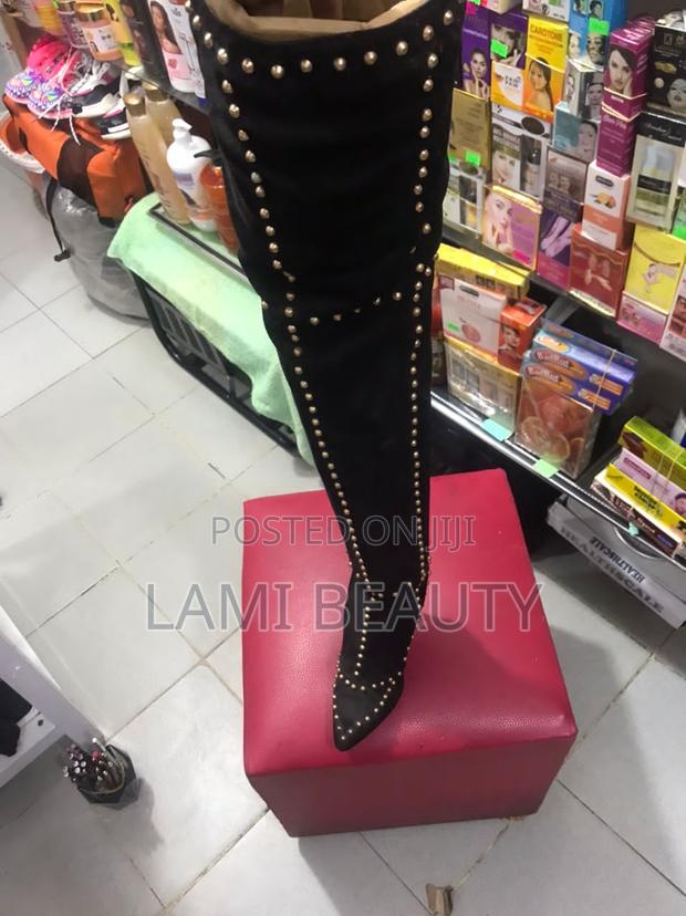 Gold Stud’S Long Boot 
High Heel Shoe 
Size 39 · Photo 1