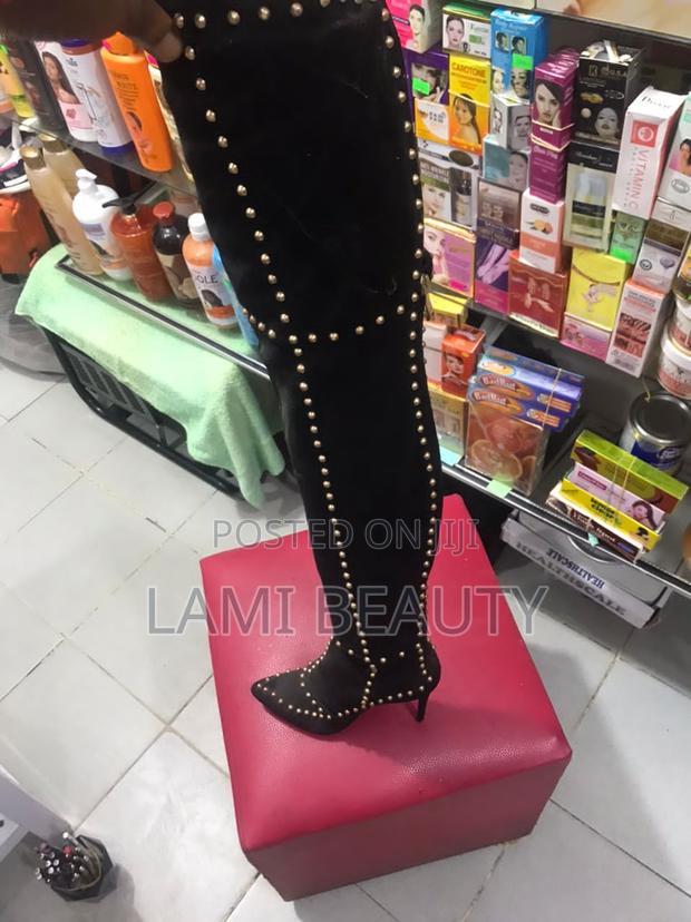 Gold Stud’S Long Boot 
High Heel Shoe 
Size 39 · Photo 3