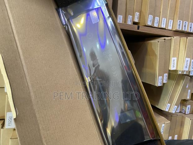 C903v Laptop Battery Compatible With Dell Precision Series · Photo 2