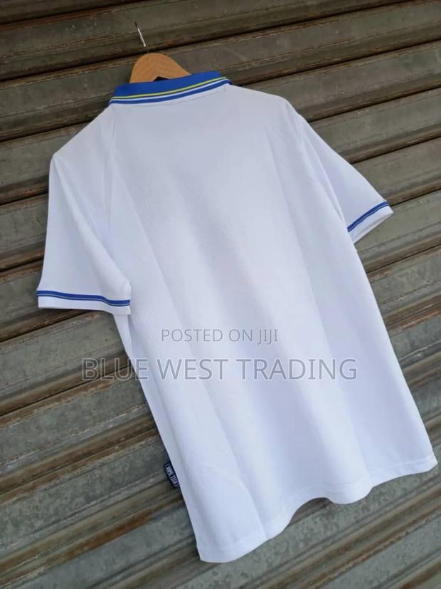Chelsea Retro Jersey · Photo 2