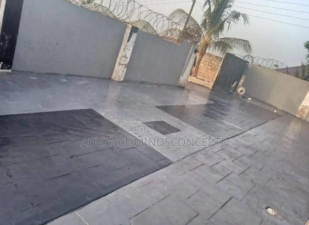 Durable Long Lasting Floor Design · Photo 1