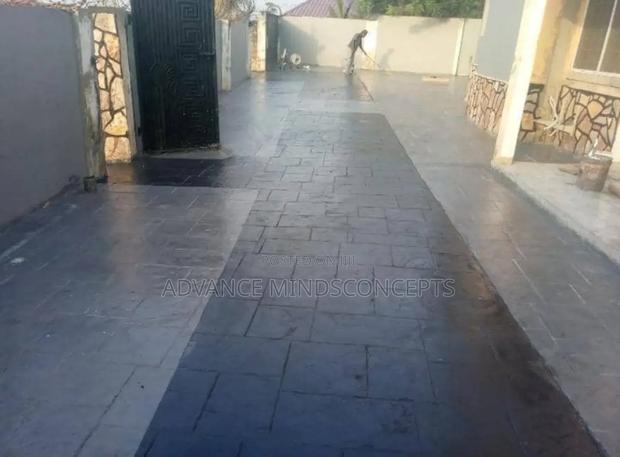 Durable Long Lasting Floor Design · Photo 4