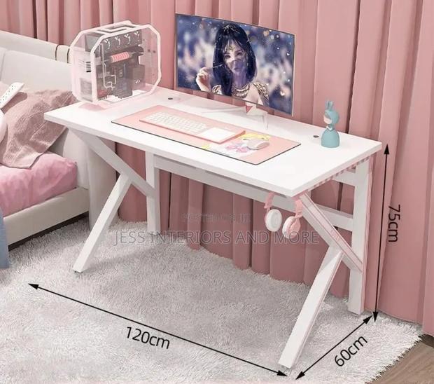 Computer Desk (White) · Photo 2