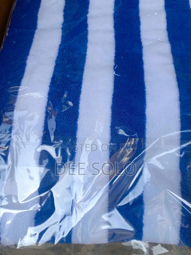 Towel for Pool Site · Photo 2