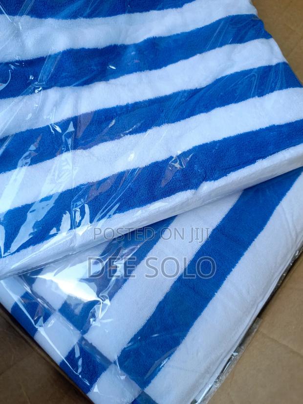 Towel for Pool Site · Photo 3
