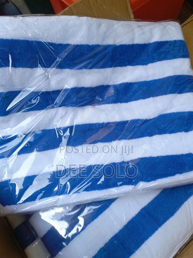 Towel for Pool Site · Photo 4