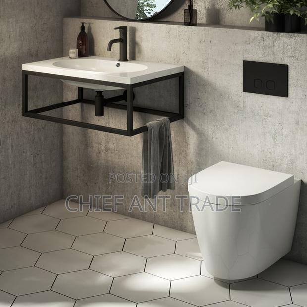 Wash Hand Basin With Mirror 5037-1 · Photo 1