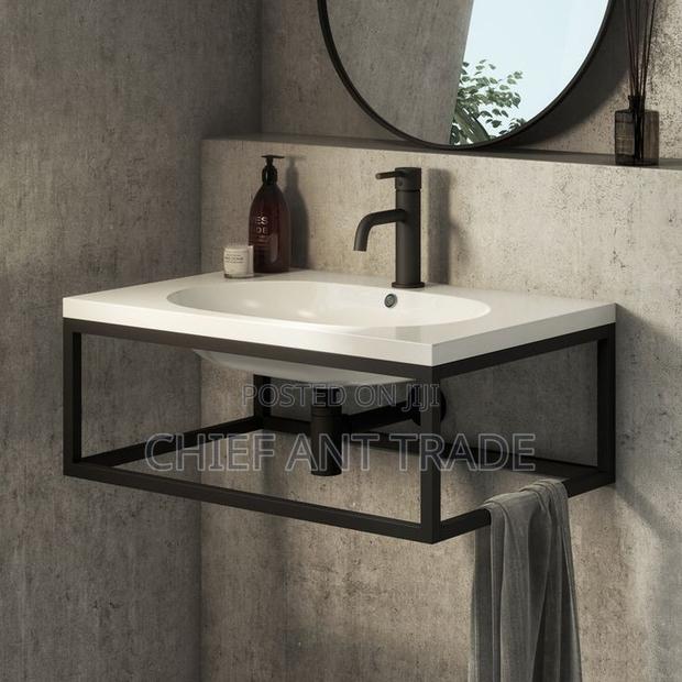 Wash Hand Basin With Mirror 5037-1 · Photo 2