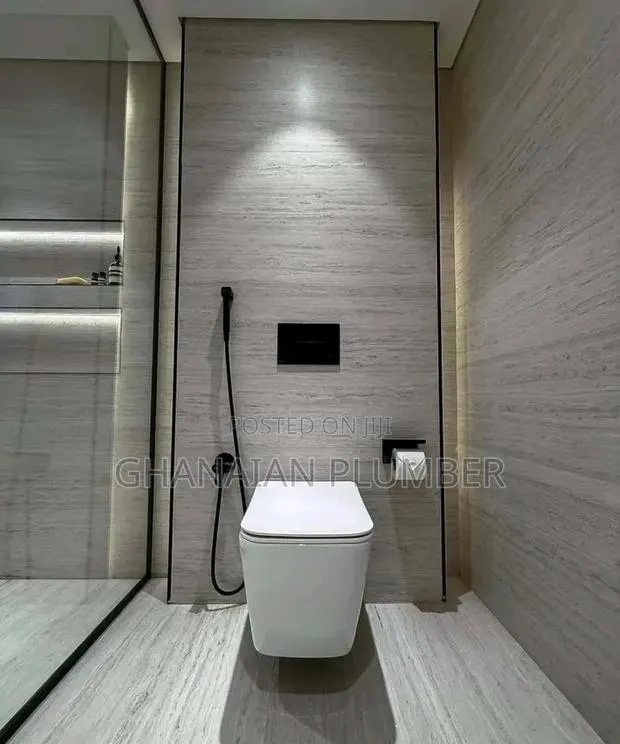 Professional Plumber With Great Expertise · Photo 1
