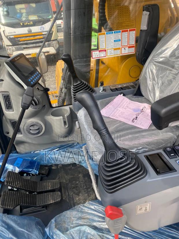 New and Foreign Sany 215 235 Excavators · Photo 7
