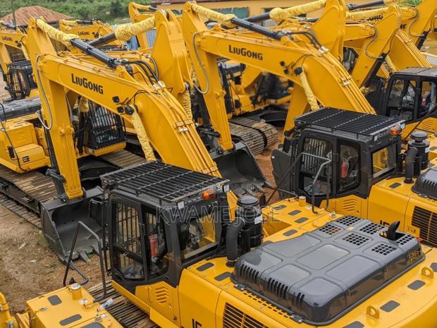 New and Foreign Sany 215 235 Excavators · Photo 8