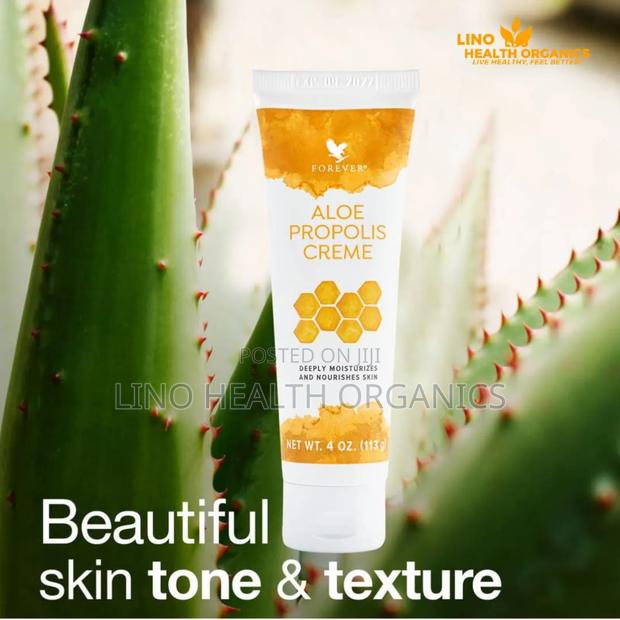 Aloe Propolis Creme | Moisturizes Nourishes Skin · Photo 1