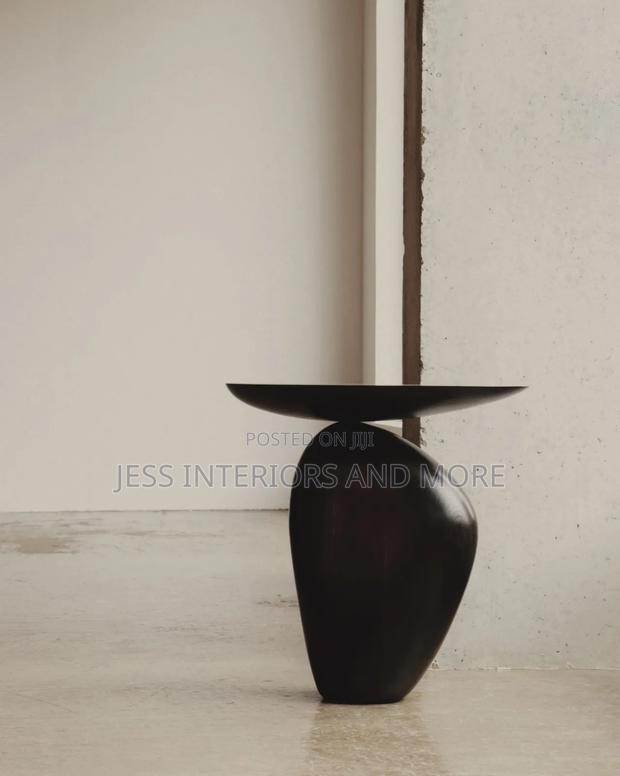 Side Table (Pebble Shaped) · Photo 2