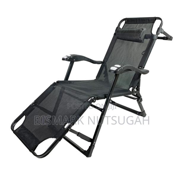 Foldable Outdoor Lounger Chairs · Photo 5