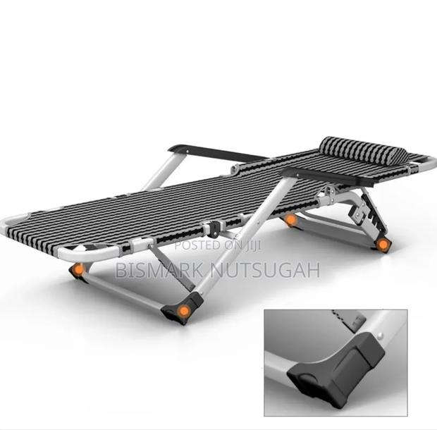 Foldable Outdoor Lounger Chairs · Photo 6