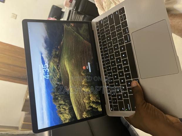 Laptop Apple MacBook Air 2019 8GB Intel Core i5 SSD 128GB · Photo 3