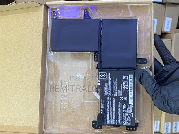 B31n1637 C31n1637 Laptop Battery for Asus Vivobook · Photo 1